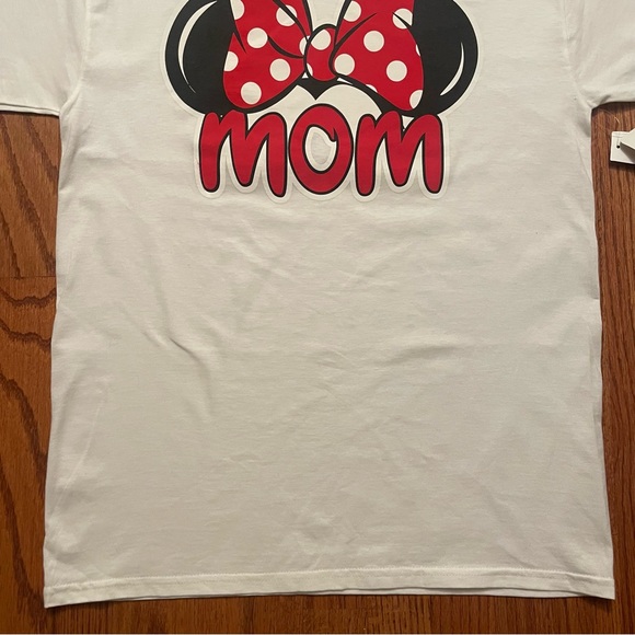 NWT Disney Family Collection White Minnie Mouse Mom Short Sleeve T-Shirt size M - Picture 5 of 12